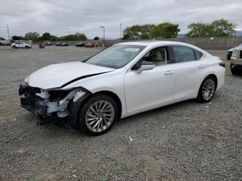  Salvage Lexus Es