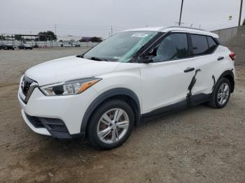 Salvage Nissan Kicks