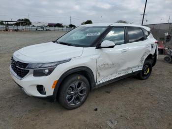  Salvage Kia Seltos