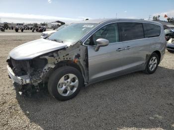  Salvage Chrysler Pacifica