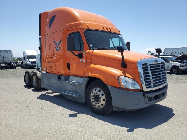  Salvage Freightliner Cascadia 1