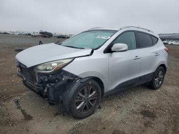  Salvage Hyundai TUCSON