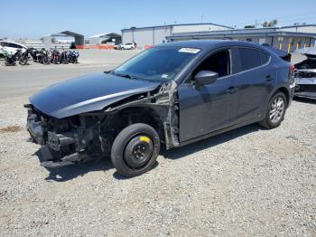  Salvage Mazda 3
