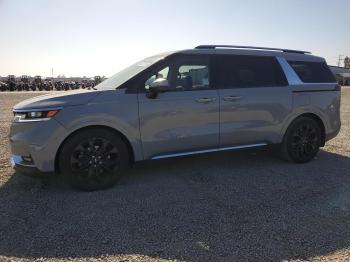 Salvage Kia Carnival