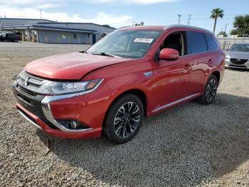  Salvage Mitsubishi Outlander