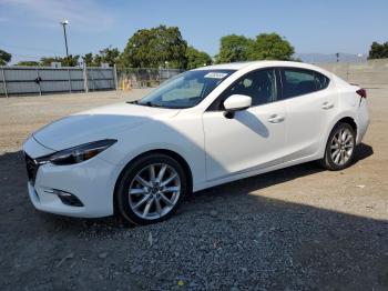  Salvage Mazda 3