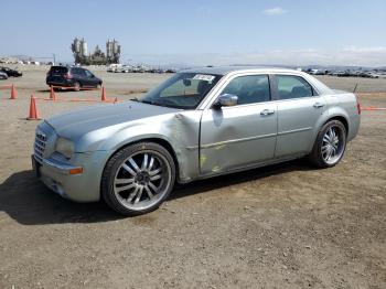  Salvage Chrysler 300