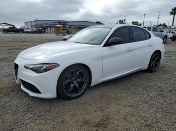  Salvage Alfa Romeo Giulia