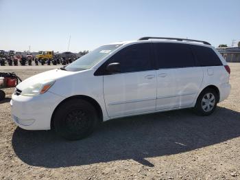  Salvage Toyota Sienna