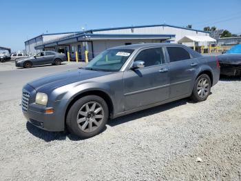  Salvage Chrysler 300