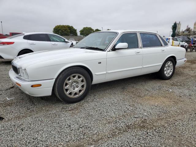  Salvage Jaguar Xj8