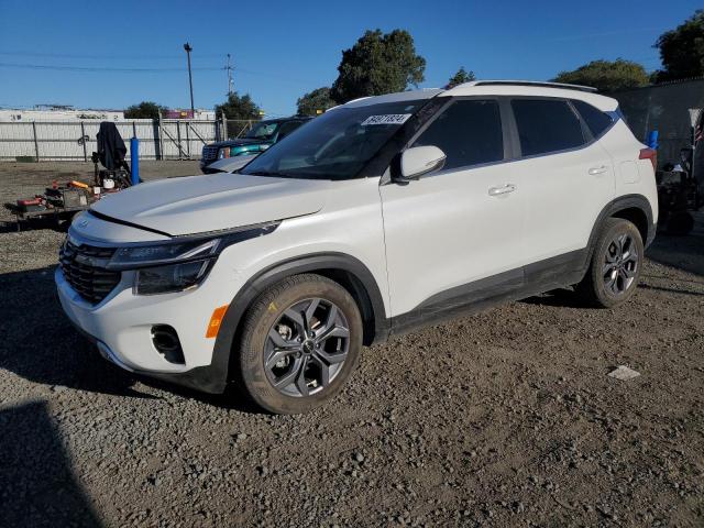  Salvage Kia Seltos