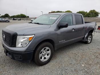  Salvage Nissan Titan