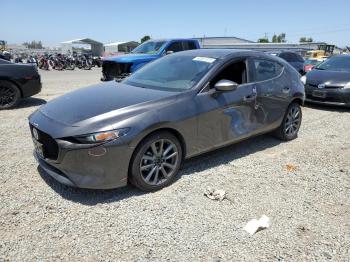  Salvage Mazda 3