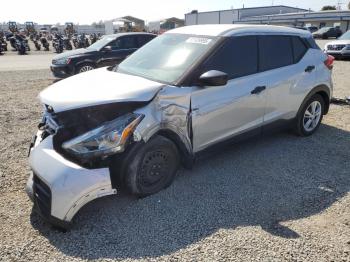  Salvage Nissan Kicks