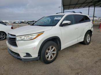  Salvage Toyota Highlander