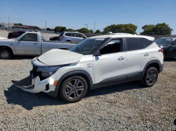  Salvage Kia Seltos