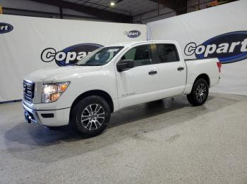 Salvage Nissan Titan
