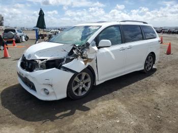  Salvage Toyota Sienna