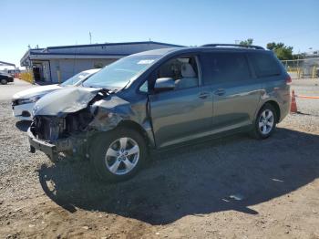  Salvage Toyota Sienna