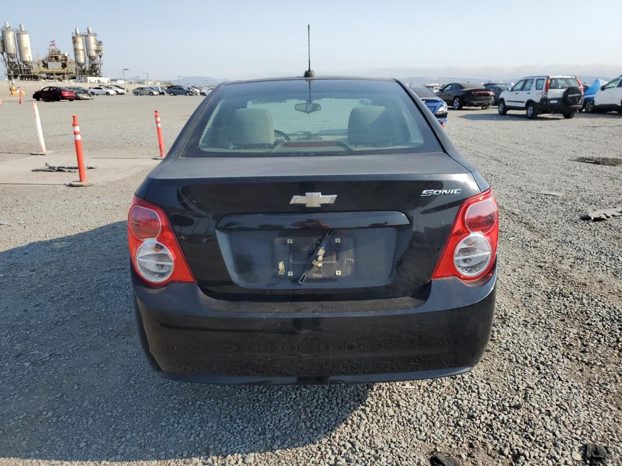 Chevrolet Sonic Ls Image 8
