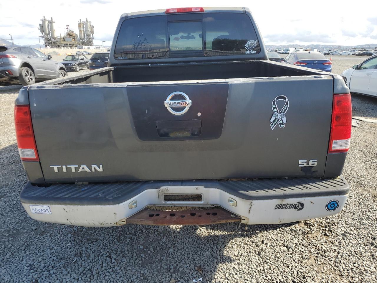 Nissan Titan Xe Image 11