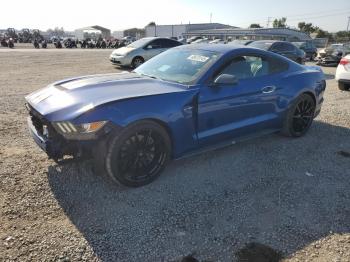  Salvage Ford Mustang