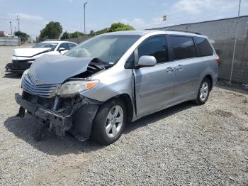  Salvage Toyota Sienna