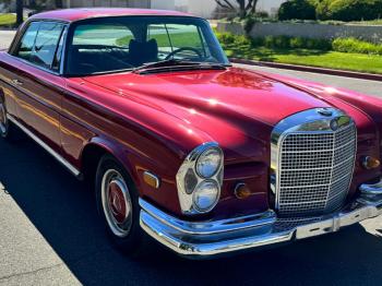  Salvage Mercedes-Benz 280-Class