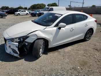  Salvage Mazda 3