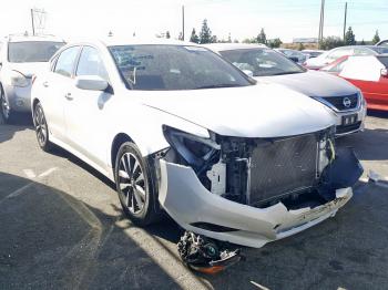  Salvage Nissan Altima