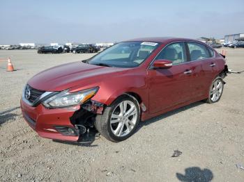  Salvage Nissan Altima