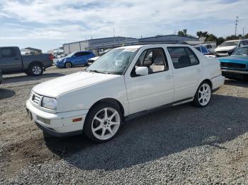  Salvage Volkswagen Jetta
