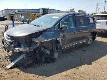  Salvage Chrysler Pacifica
