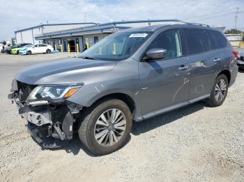  Salvage Nissan Pathfinder
