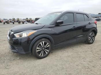  Salvage Nissan Kicks