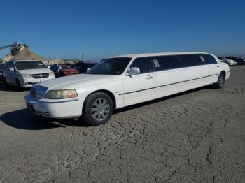  Salvage Lincoln Towncar