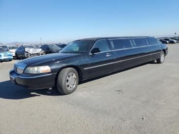  Salvage Lincoln Towncar