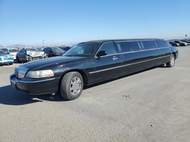  Salvage Lincoln Towncar