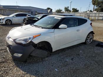  Salvage Hyundai VELOSTER