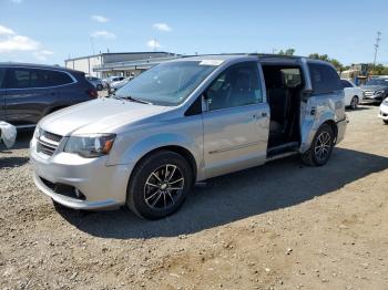  Salvage Dodge Caravan
