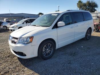  Salvage Dodge Caravan