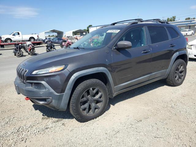  Salvage Jeep Cherokee