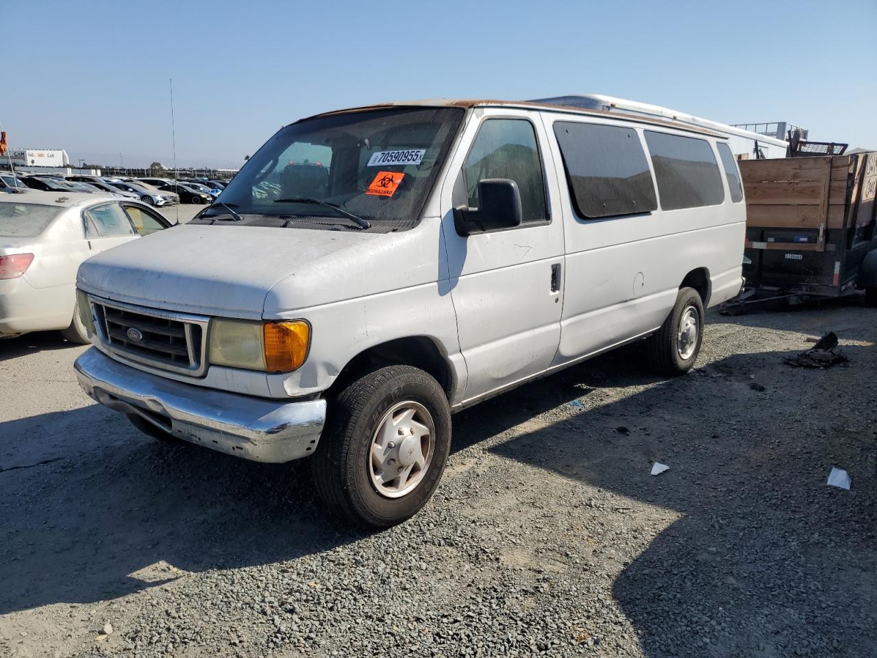 Ford Econoline E350 Super Duty Wagon Image 1