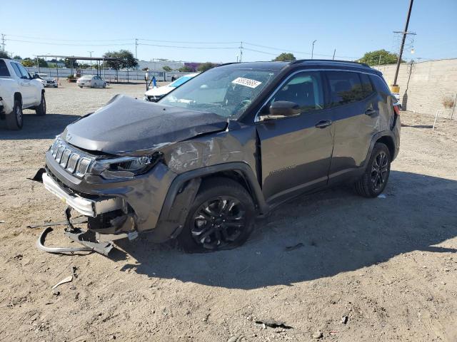  Salvage Jeep Compass