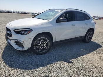  Salvage Mercedes-Benz GLA