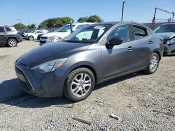  Salvage Toyota Yaris