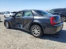 Chrysler 300 Image 2