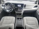 Toyota Sienna Le Image 9