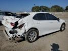 Toyota Camry Le Image 9